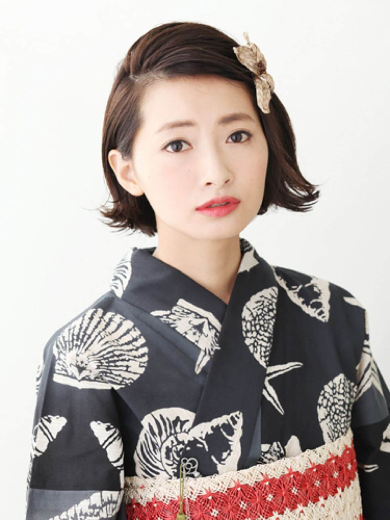 浴衣用の髪型 ショート ボブ編 21 編み込みの簡単ヘアアレンジのやり方を紹介します 春夏秋冬トレンド情報ピポパ発信局