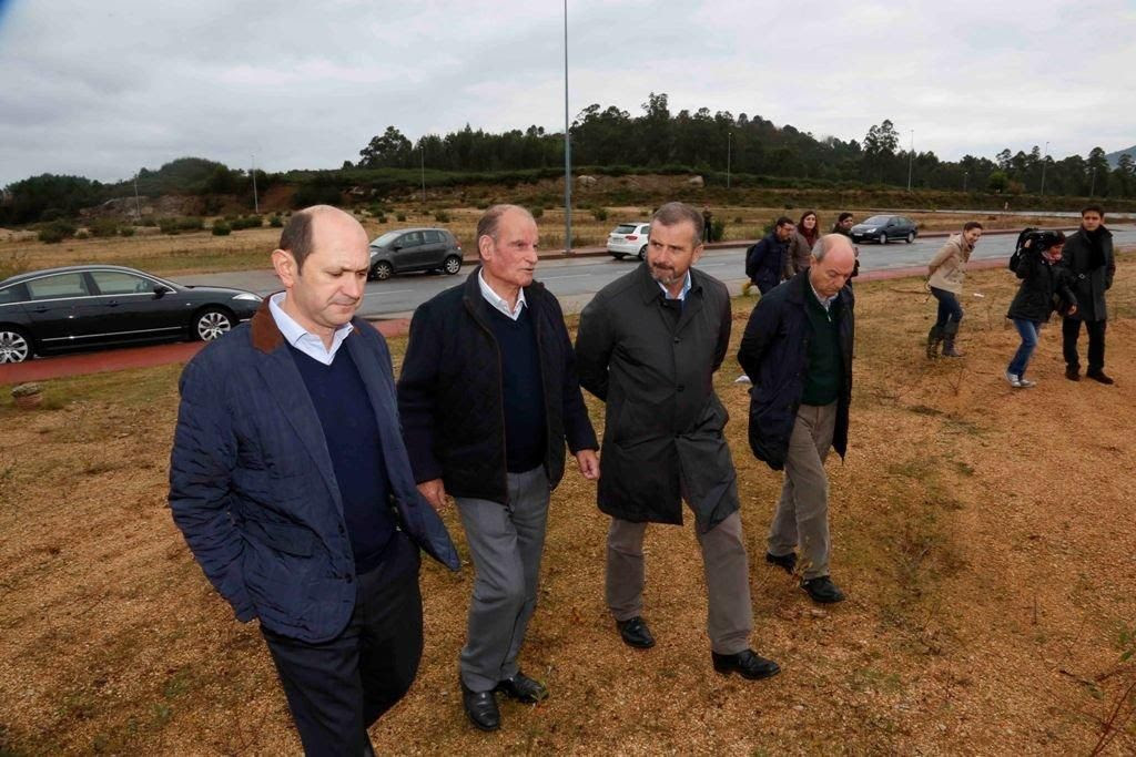 Modifican el plan sectorial del polígono de Barro para facilitar la llegada de Froiz