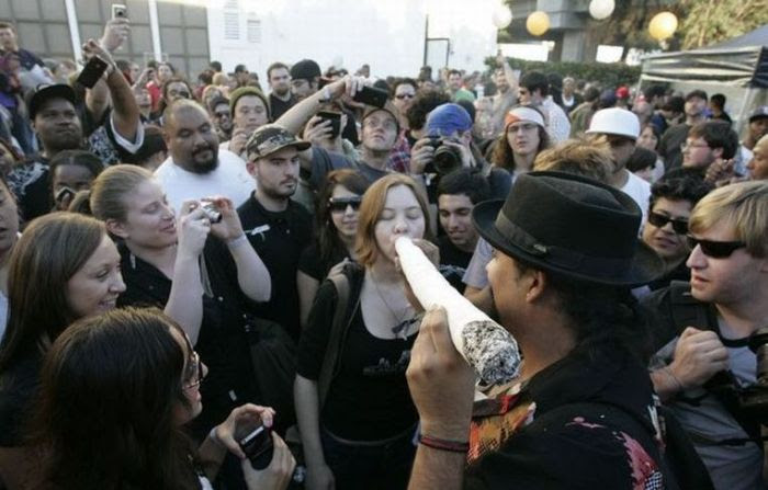 2010 SF Medical Cannabis Competition (50 pics)