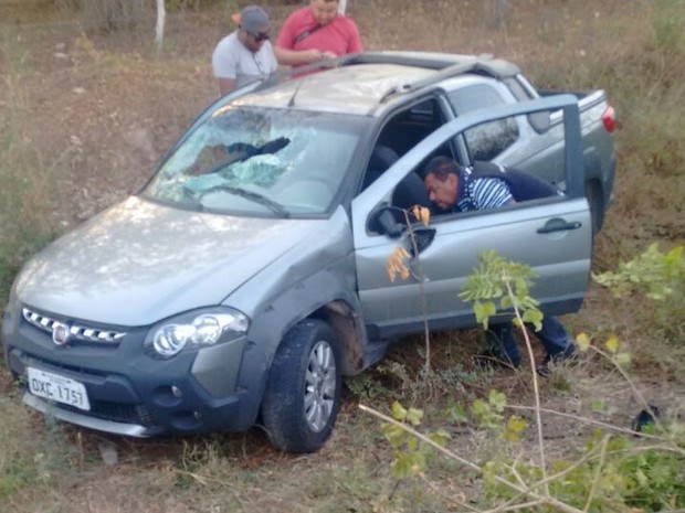 Acidente aconteceu na AL-220 (Foto: Divulgação/Corpo de Bombeiros)