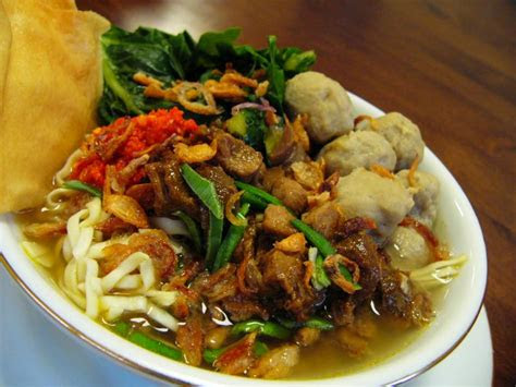 · gunakan 1 sdm saus tiram. AISHA Bakery & Cake: Resep Mie Ayam Pangsit Spesial