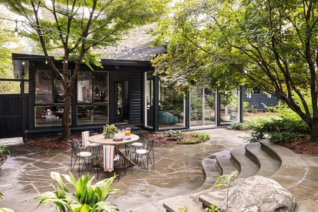 Designer Jessica Davis uses bistro lights for a sophisticated twinkle.