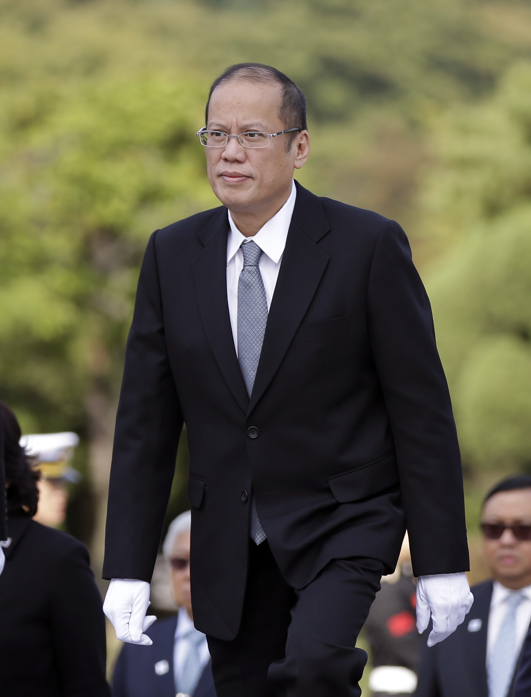 Aquino urges Koreans to invest in PH; blames most problems ...