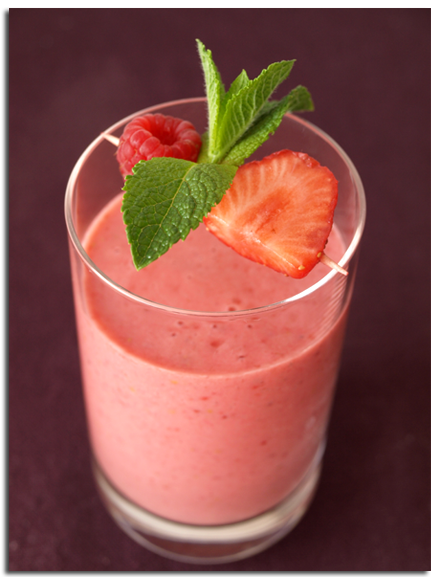 http://www.cookismo.fr/wp-content/uploads/2011/06/smoothie-fraise-framboise-cvogel-440.png