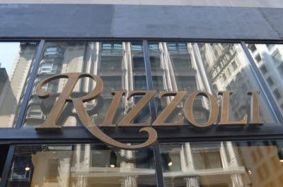 Ny フォルナセッティのアートな空間 老舗書店リゾーリ 愛くるしい猫の姿 アトリエイリヤスロージャーナル２