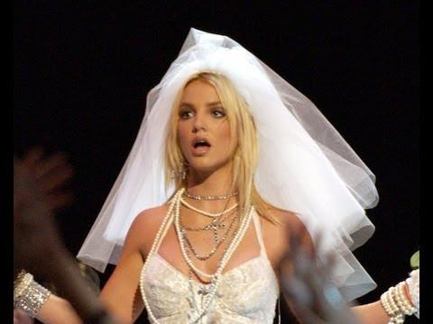 Top 5 Weirdest Celeb Weddings!