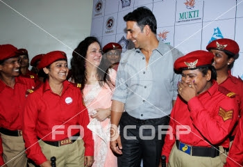 Fotocorp Akshay Kumar Smita Thackeray Mukti Foundation Launches Tolpar Knife Training System Proving them, that if i can, so can you. fotocorp akshay kumar smita thackeray mukti foundation launches tolpar knife training system