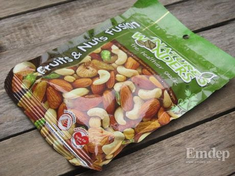 Cách làm bánh hoa quả ngọt thơm cho Giáng Sinh