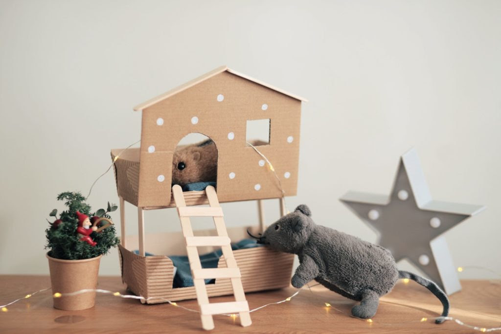 空き箱で作れる人形用の二段ベッドの作り方 我が家のぬいぐるみ収納 つづる
