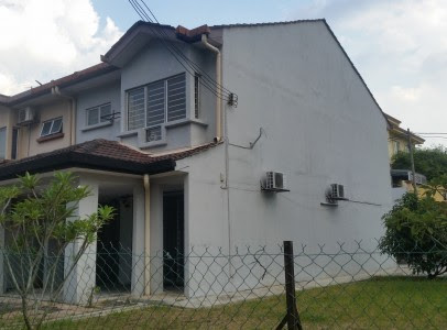 Rumah Teres 2 Tingkat Corner Lot Untuk DIJUAL, Taman 