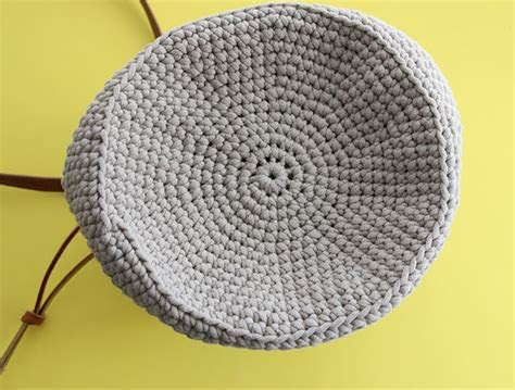 crochet pattern drawstring bucket bag poppet