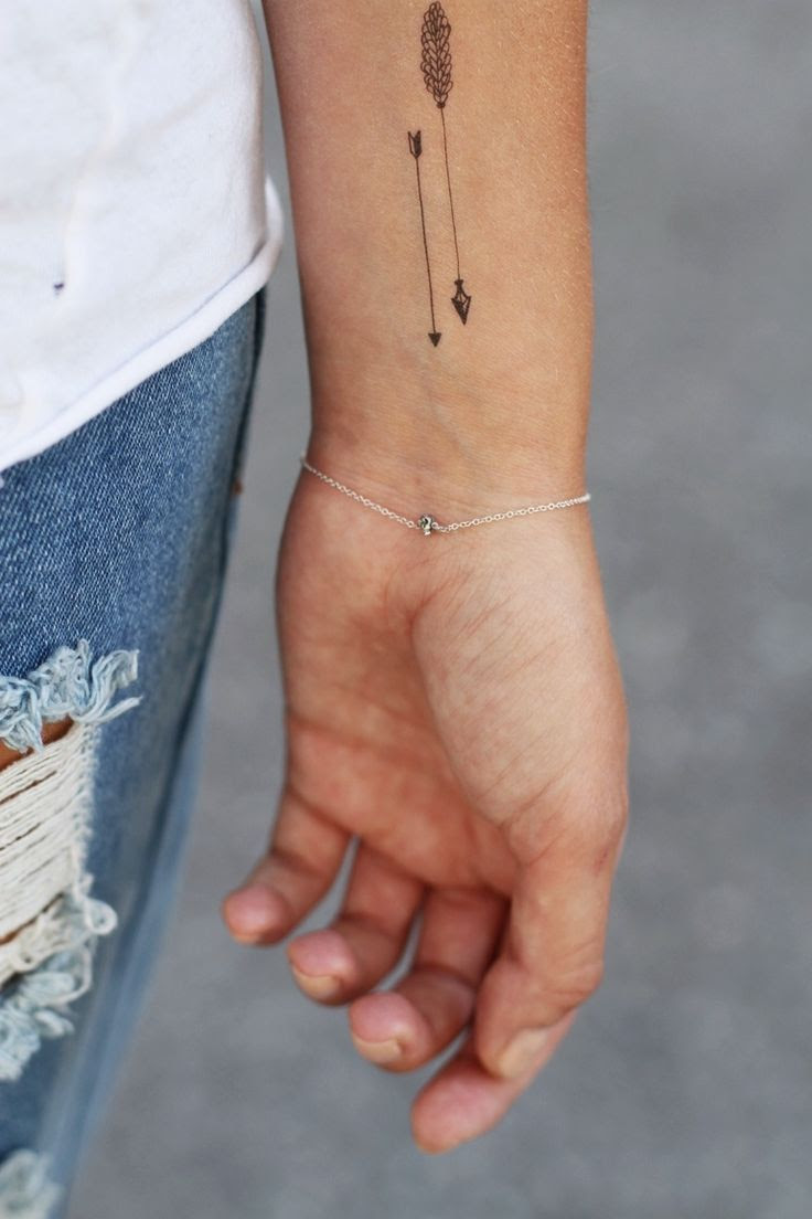 30 Beautiful Tattoos For Girls 21 Meaningful Tattoo Designs For Women Pretty Designs
