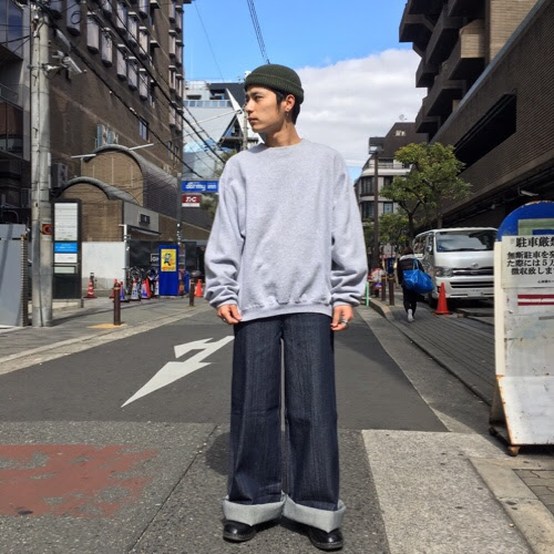 メンズコーディネート 無地スウェット デニムバギーパンツ ノーカラージャケット 太畝コーデュロイパンツ 無地パーカー 大阪アメ村古着屋グリズリーアメ村店ブログ