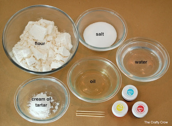 Homemade Playdough Recipe - Things to Make and Do, Crafts 