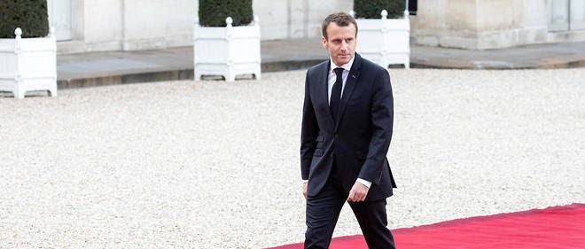 Le pr&#233;sident de la R&#233;publique Emmanuel Macron s'est vu mettre en garde sur sa politique &#233;conomique par trois de ses proches.