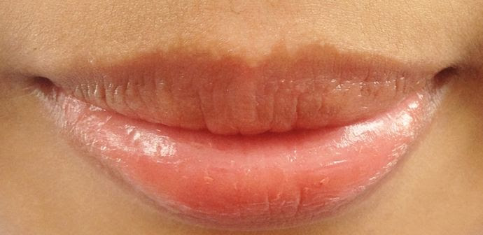 How To Lighten Dark Lips With Home Remedies Style.Pk