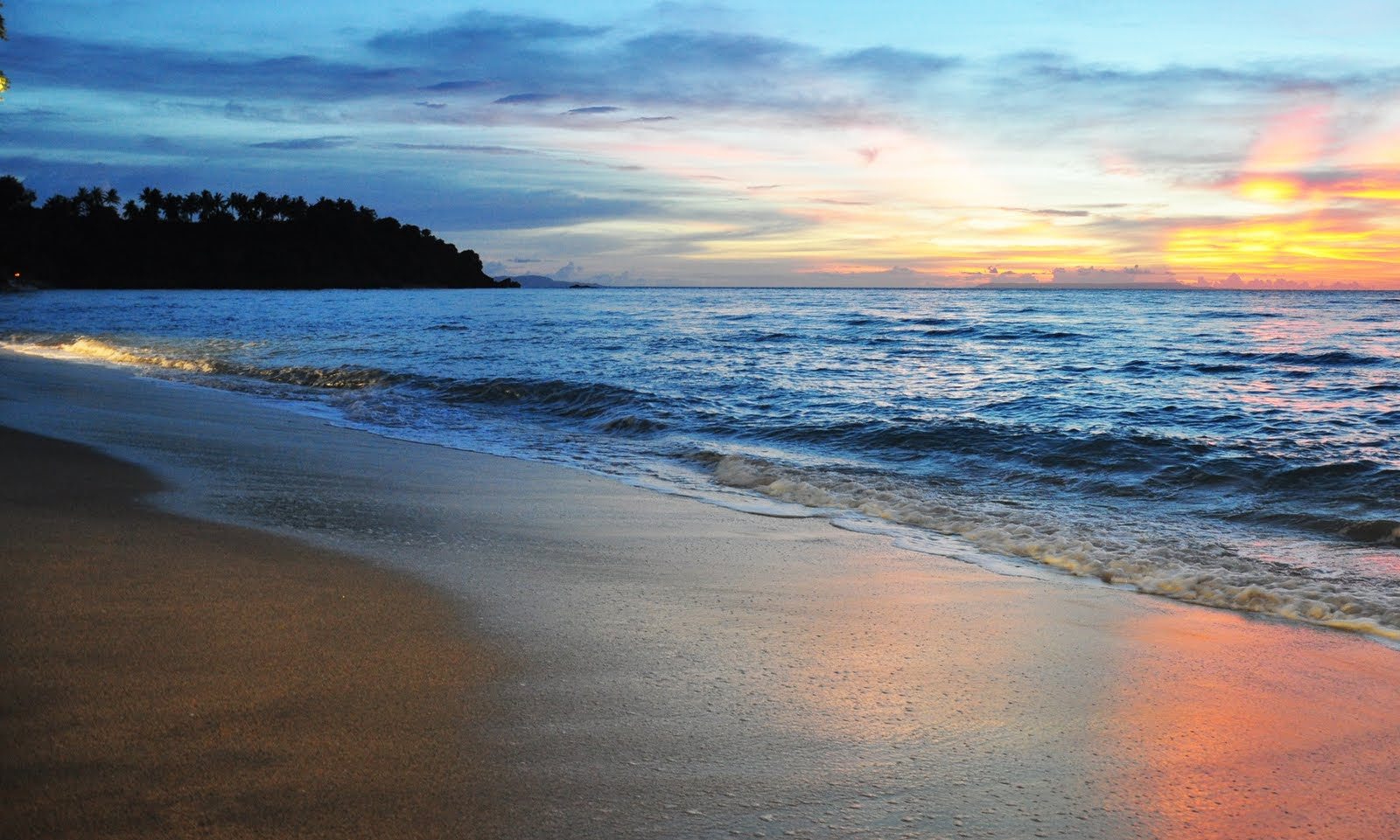 pantai senggigi ada di terbaru 2014 Tempat Wisata Foto pantai senggigi ada di terbaru 2014 Tempat Wisata Foto