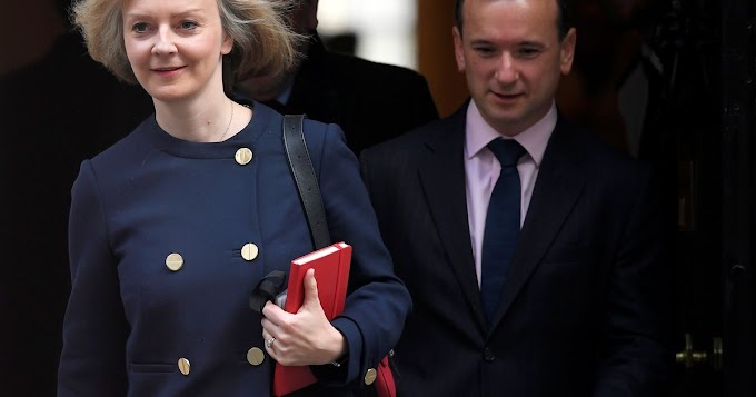 Liz Truss Young : Liz Truss on Twitter: "It might be 24 degrees...but the ... : Add a bio, trivia, and more.