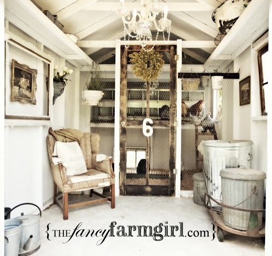 Weekly Roundup – Amazing Chicken Coop, Backyard Aquaponics - Green ...