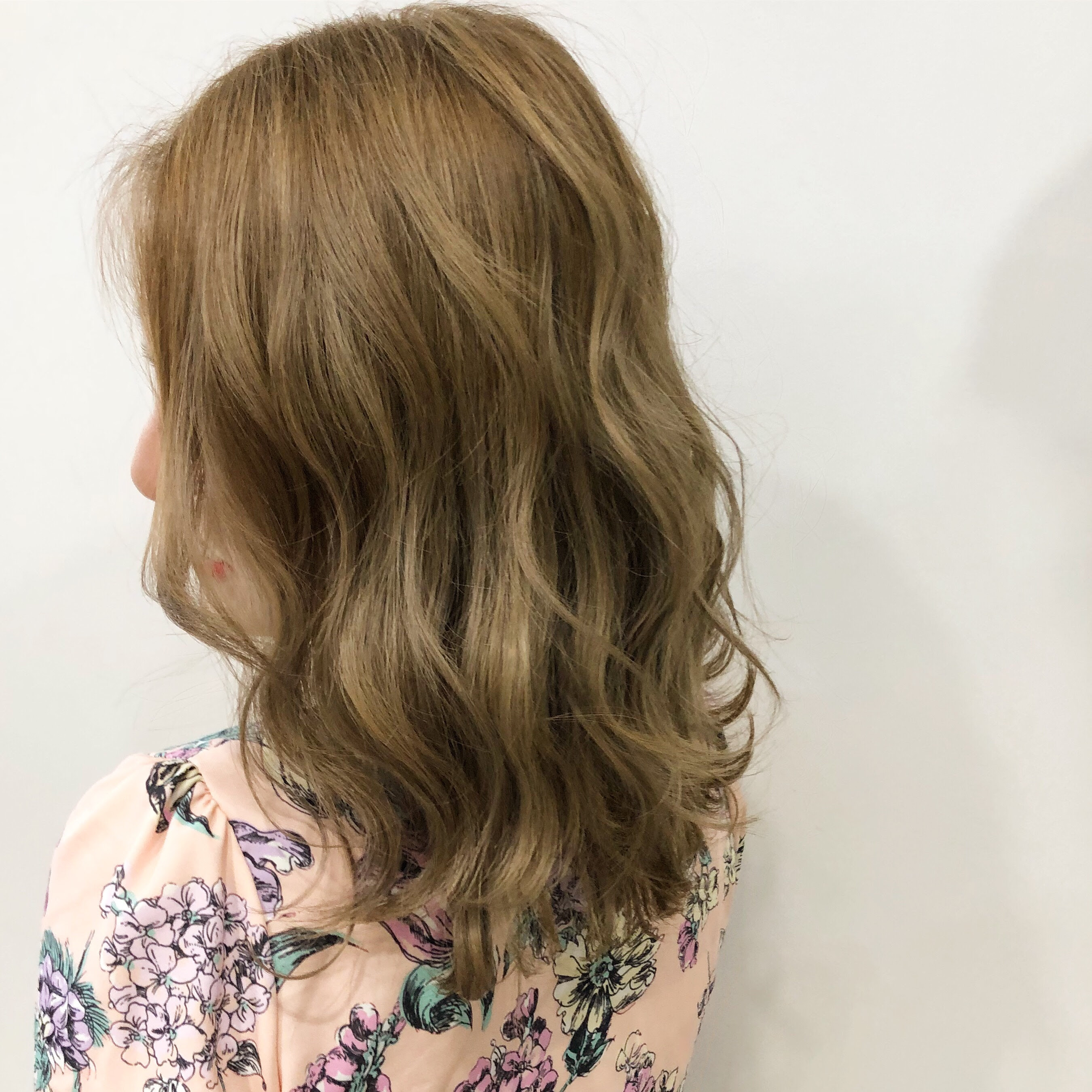 魅力を引き出してくれる髪色 ミルクティーベージュ特集 ミネコラ質感矯正 などヘアケア トリートメントに特化した渋谷の美容室セルサスの公式サイトです