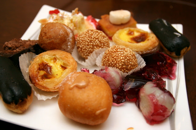 Dessert pile!