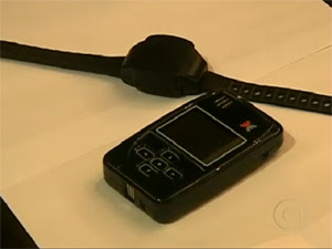 Modelo de pulseira de monitoramento adotada em fevereiro (Foto: Reprodução/ TV Globo)