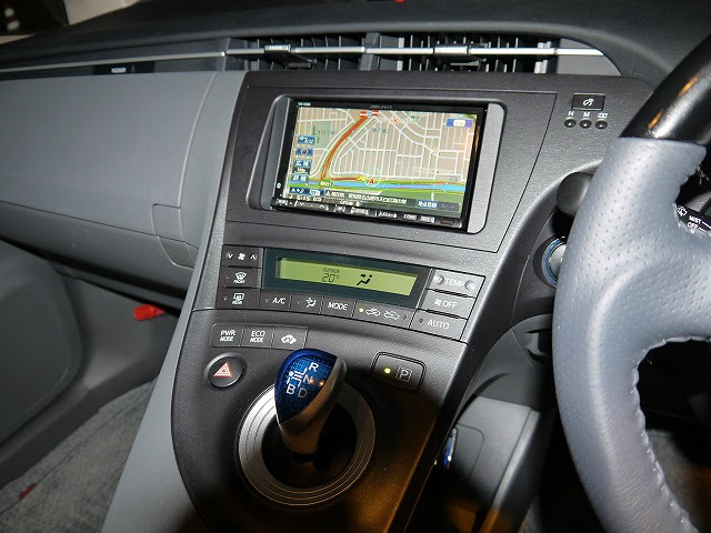 30系プリウスｓツーリング ｈｄｄナビ バックモニター レーダー取付 ｂｍｗ１１６入庫 愛知県名古屋市の輸入車 中古車販売の事なら Auto Garage Neo へ