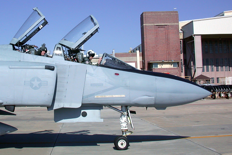 Location: MCAS Cherry Point, NC. Date: 3/3/2003. Credit: Gary Rice / USN