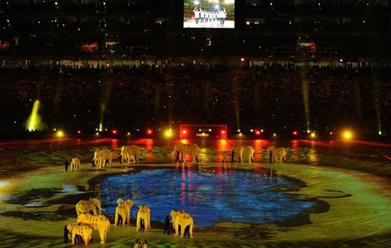 รวมความประทับใจกับพิธีปิด ฟุตบอลโลก 2010_ฟีฟ่าเวิลด์คัพเซา ...