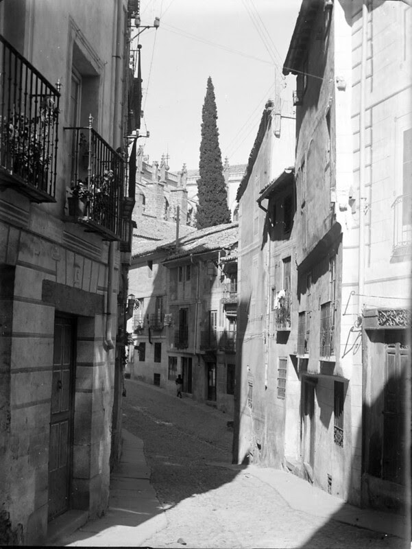 Calle de Santa Isabel en los años 20. Fotografía de Otto Wünderlich. © Fototeca del Patrimonio Histórico