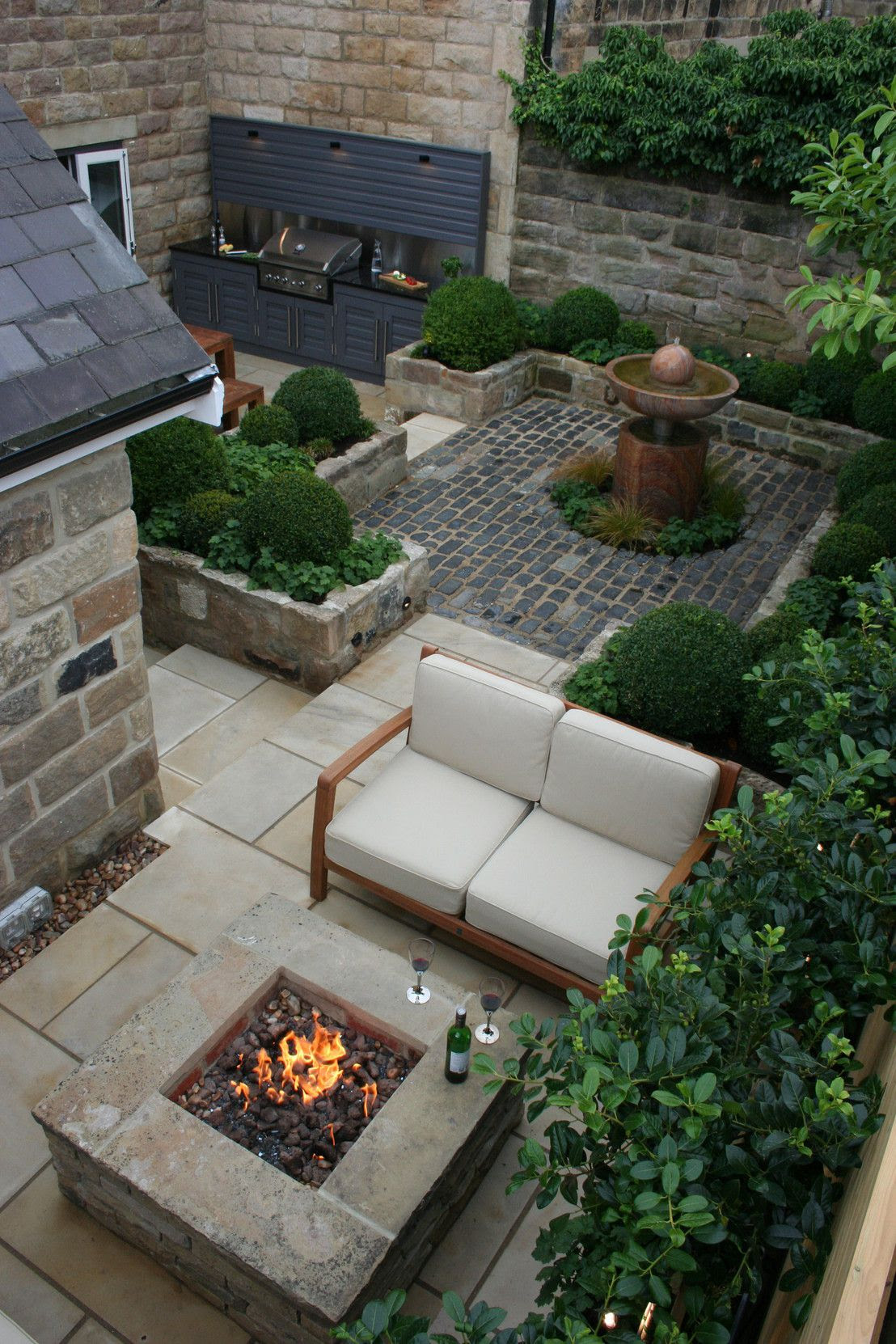 30 Outdoor Courtyard Design Ideas 30 Outdoor Courtyard Design Ideas