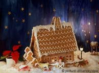 Casinha de pão de mel decorada com doces 