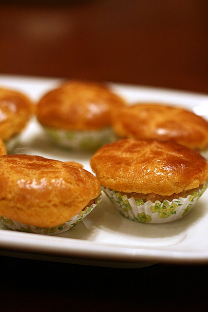 Baked chicken and mango tart (S$3.90)