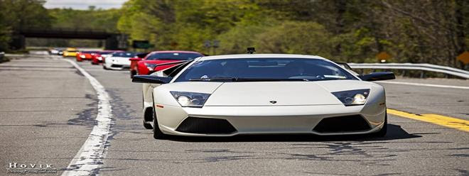 بالصور : التجمع الأكبر لسيارات لامبورجيني الخارقة يقوم برحلة شيقة 