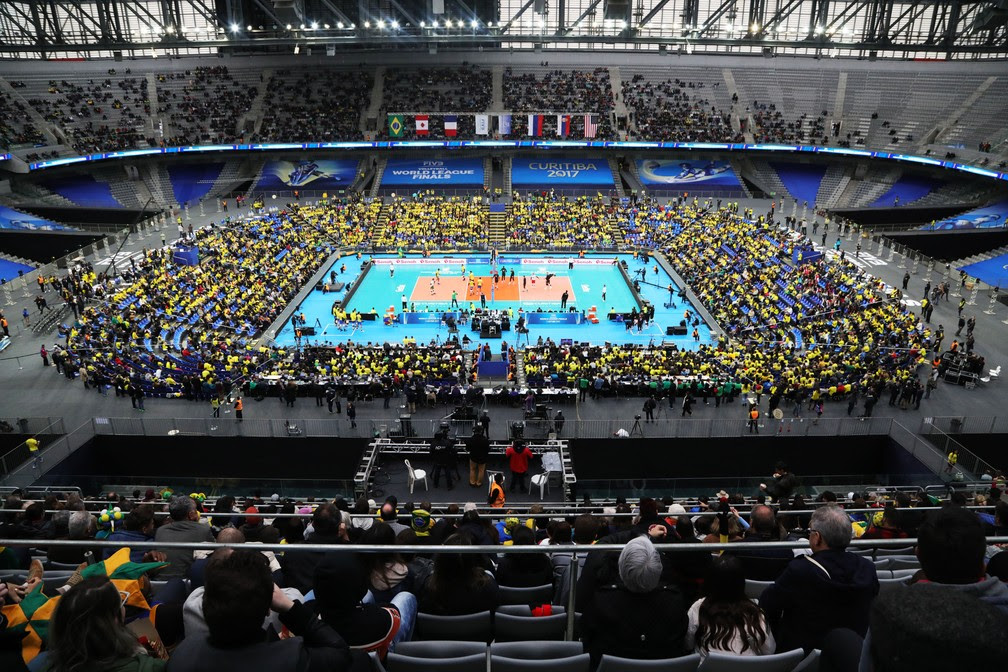 Casa do Atlético-PR, Arena da Baixada recebe as finais da Liga Mundial; público foi de 10 mil pessoas nesta terça (Foto: FIVB)