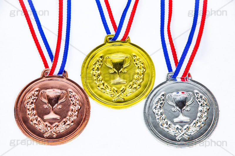 玩具のメダル グラフォン無料素材