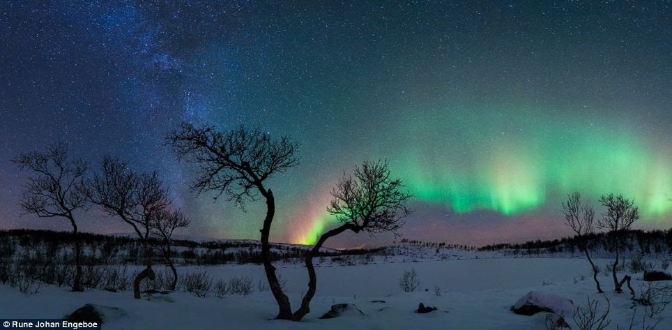 Again Rune Johan Engeboe has captured another spectacular photograph of the Northern Lights