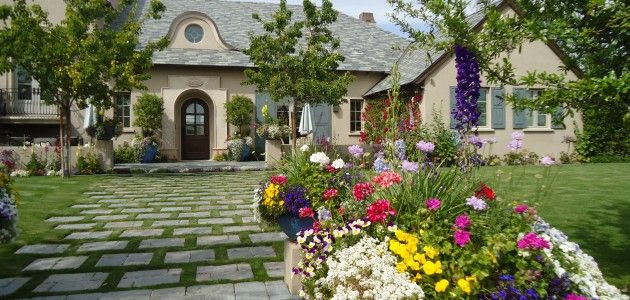 Found on frenchaccentlandscaping.com