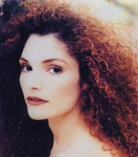 mary elizabeth mastrantonio statue