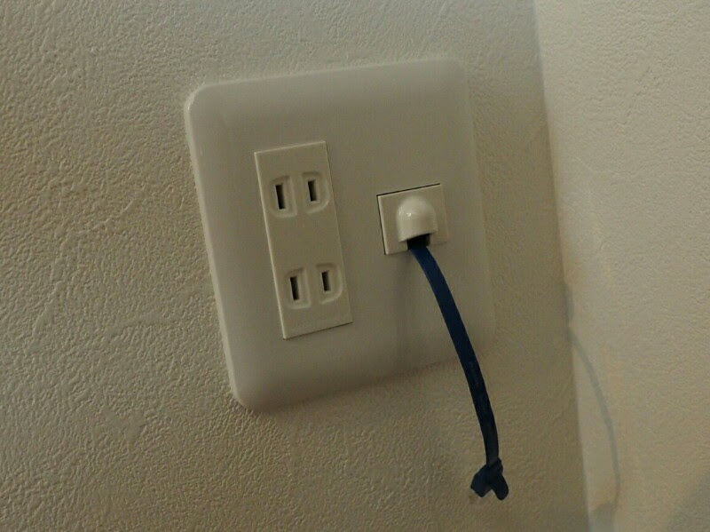 渡り廊下のある家 DIYで長さ10mのCD管（PF管）にLANケーブルを通してみる