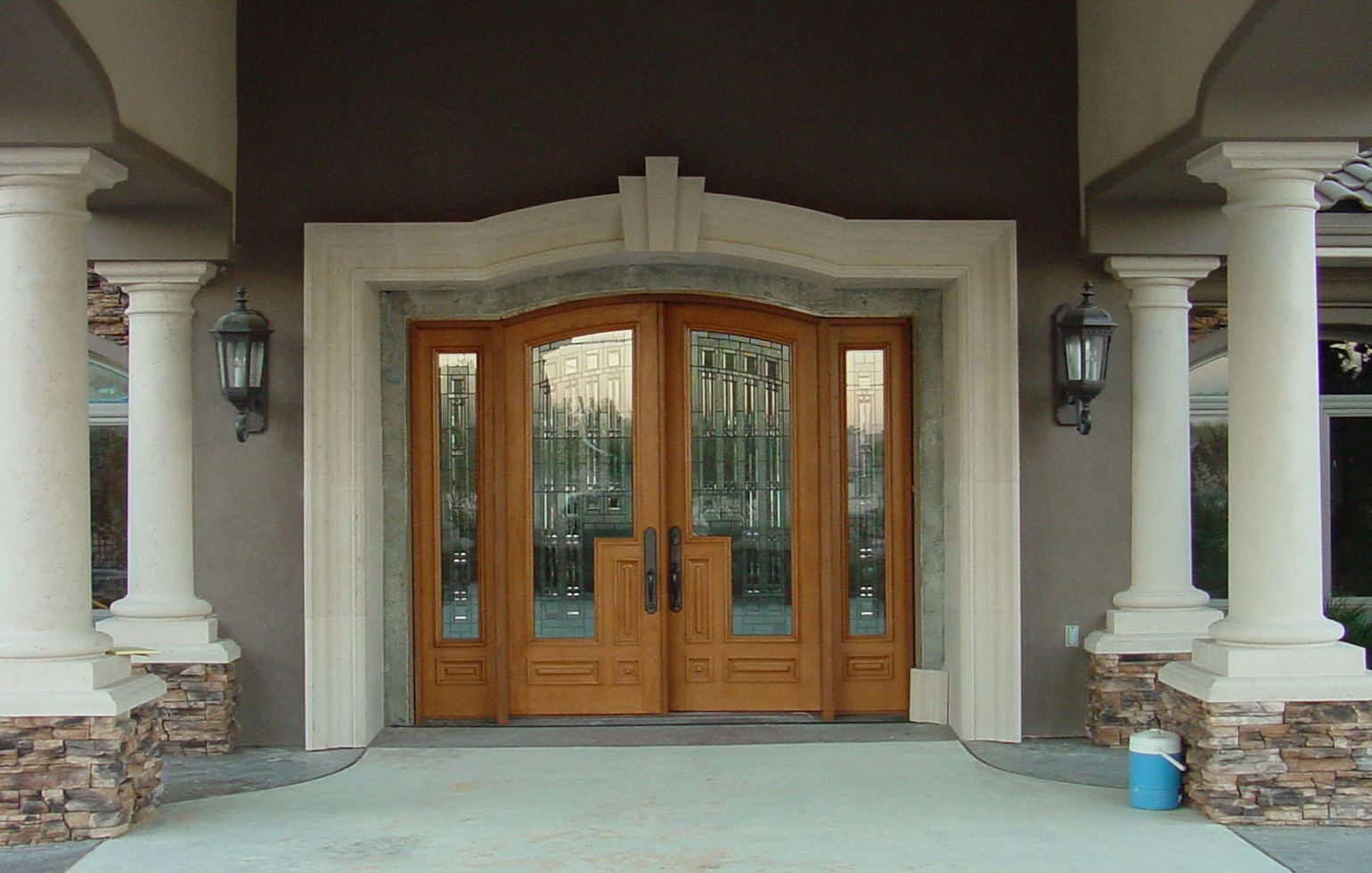ADD INSTANT HOME VALUE–REMODEL YOUR FRONT ENTRYWAY | carmellalvpr