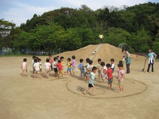 鷹巣ひかり保育園 ４才児 ひょうたん鬼
