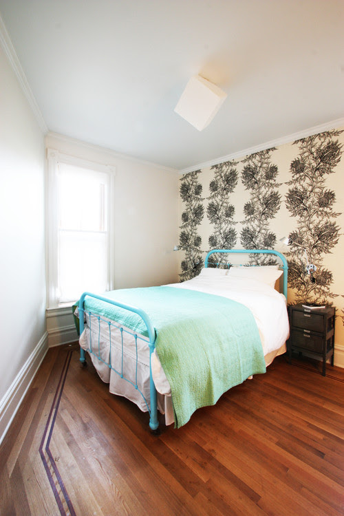iron bed paint color