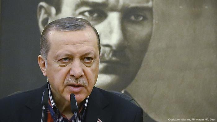 Recep Tayyip Erdogan Präsident Türkei (picture-alliance/AP Images/K. Ozer)