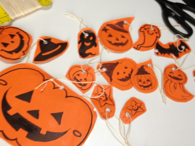 ハロウィンの飾りを手作り Plus１make