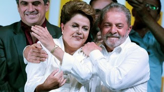 Dilma Rousseff i Lula, junts en una imatge de l'octubre del 2014, després de la victòria electoral del Partit dels Treballadors (Reuters)