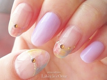 宮崎の小さなネイルサロン Lavez Le Coeur 鮮やかカラーのマーブルネイル