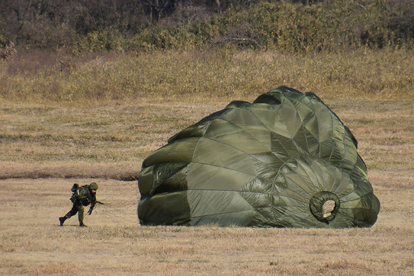 陸上自衛隊 平成27年第1空挺団降下訓練始め見学記録