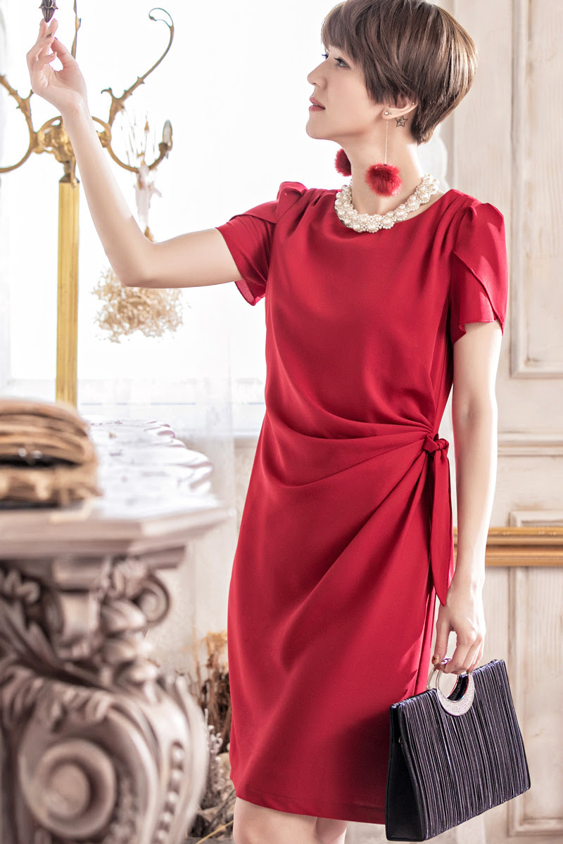 赤の結婚式ドレスはマナー違反 結婚式赤ドレスのコーデとマナー Dress Code Note