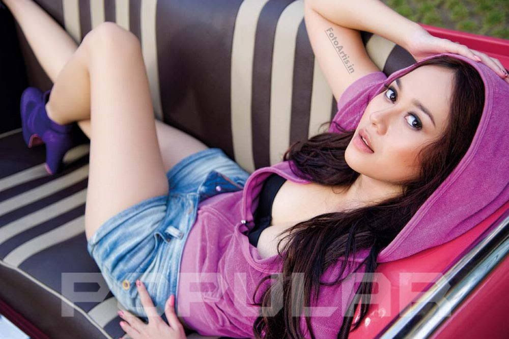 Gambar foto hot Aura Kasih